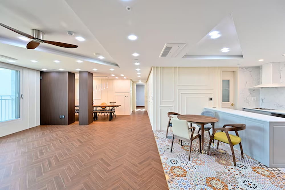 separate the kitchen from living room with texture